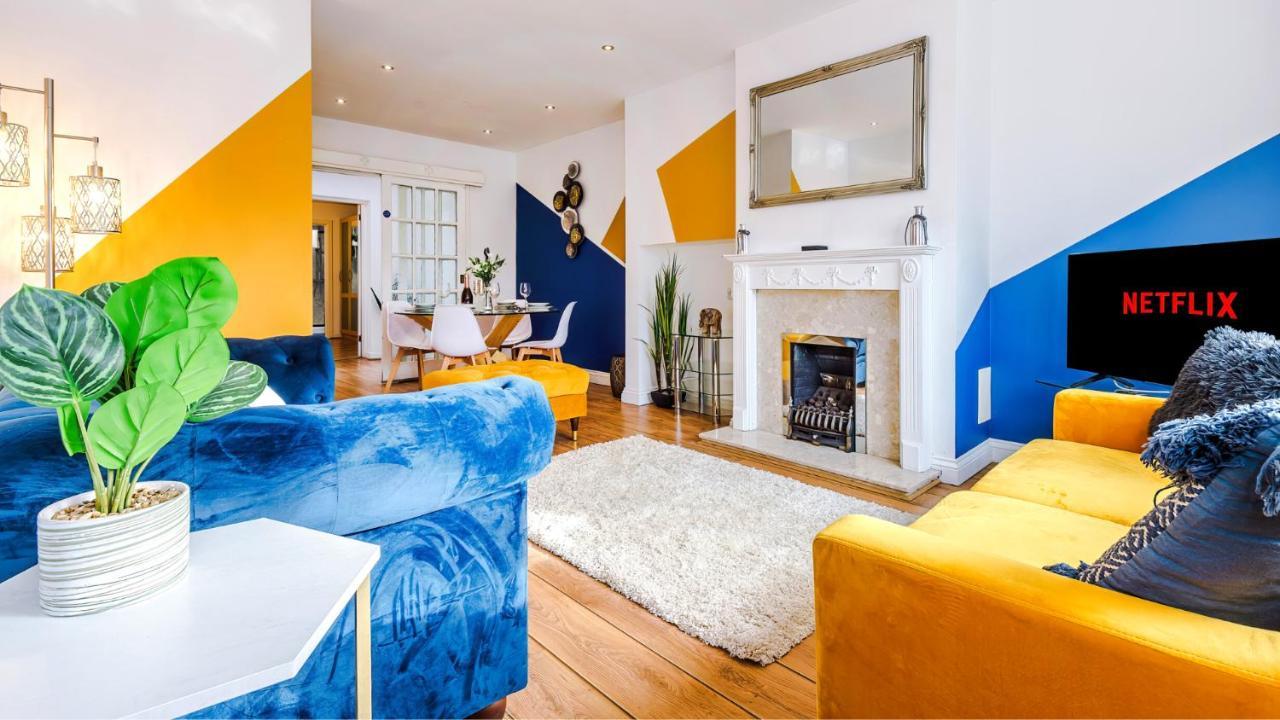 Newhall Road - 4 Bedroom Chester Home - Parking Wervin Extérieur photo